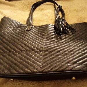 Chic Black Chevron Tote Bag